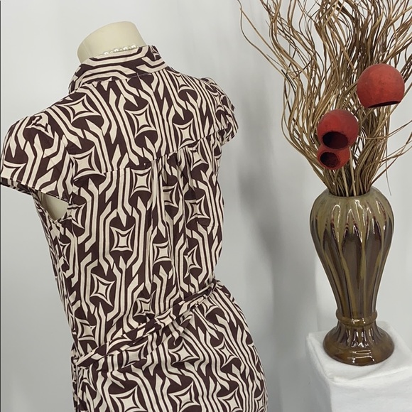 The Lisa Brown and tan blouse size small - Picture 3 of 4